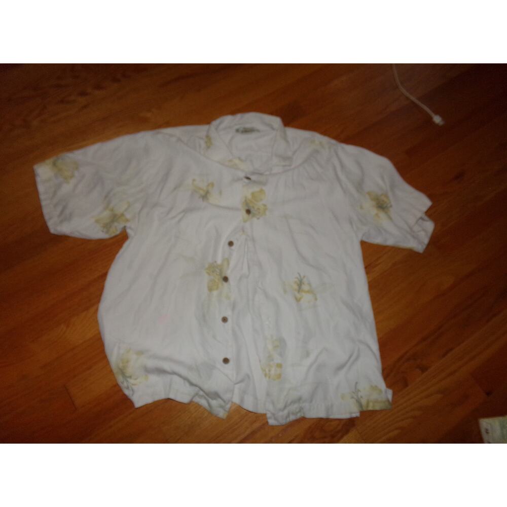 Tommy Bahama 100% silk shirt yellow lily Excellent